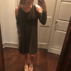Cold Shoulder long-sleeved dress
